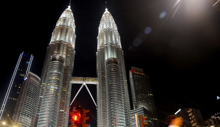 Pemerintahan Malaysia: Masa Kolonial Hingga Kemerdekaan